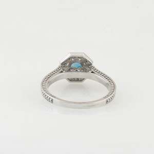 แหวนหมั้นบลูโทแพซทรงกลม พลอยสีน้ำเงินแท้ แหวนแต่งงานแบบเรียบหรู แหวนโทแพซสำหรับคนเกิดเดือนมกราคม ของขวัญเครื่องประดับ - Product Image 3