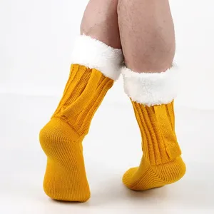 Chaussettes de détente tricotées antidérapantes en nylon jaune pour hommes avec bordure en polaire blanche, fines, pour l'été - Product Image 4