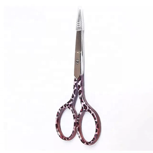 Ciseaux à ongles russes droits et tranchants en acier inoxydable de 3,5 mm d'épaisseur pour manucure et soin des cuticules, vente en gros Tegra Surgical Beauty - Product Image 3