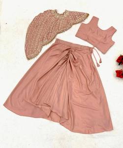 Blusa Dhoti Moderna Rosa con Lentejuelas, Bordados y Fruncido, con Cuello de Lazo y Escote Redondo para Mujer - Product Image 6