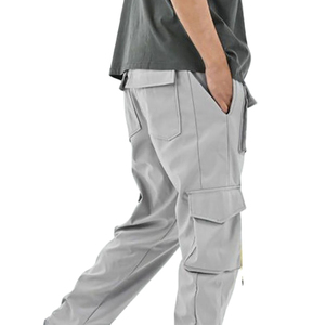 Pantalones cargo grises claros para hombre, cintura elástica con cordón, múltiples bolsillos, pantalones casuales de punto - Product Image 3