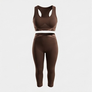 Conjunto Deportivo de Yoga de Tres Piezas para Mujer, Hecho a Medida, de Secado Rápido, Transpirable, Sin Costuras, Tallas Grandes - Product Image 1