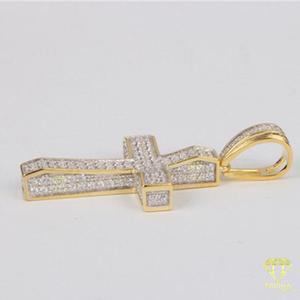 Pendentif Croix Premium avec Diamant de Laboratoire – Collier Hip Hop Tendance Urbaine - Product Image 2