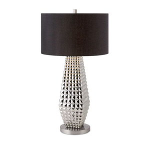 Lámpara de mesa antigua de metal con base geométrica y pantalla de tela blanca para decoración del hogar y dormitorio, lámpara de mesa hecha a mano en oferta. - Product Image 4
