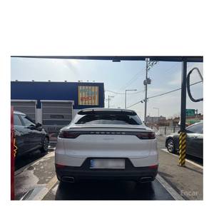 Porsche Cayenne 3.0 Coupé 2024, 80 000 km, Boîte Automatique, Sièges en Cuir, Volant à Gauche avec Caméra Arrière - Product Image 2