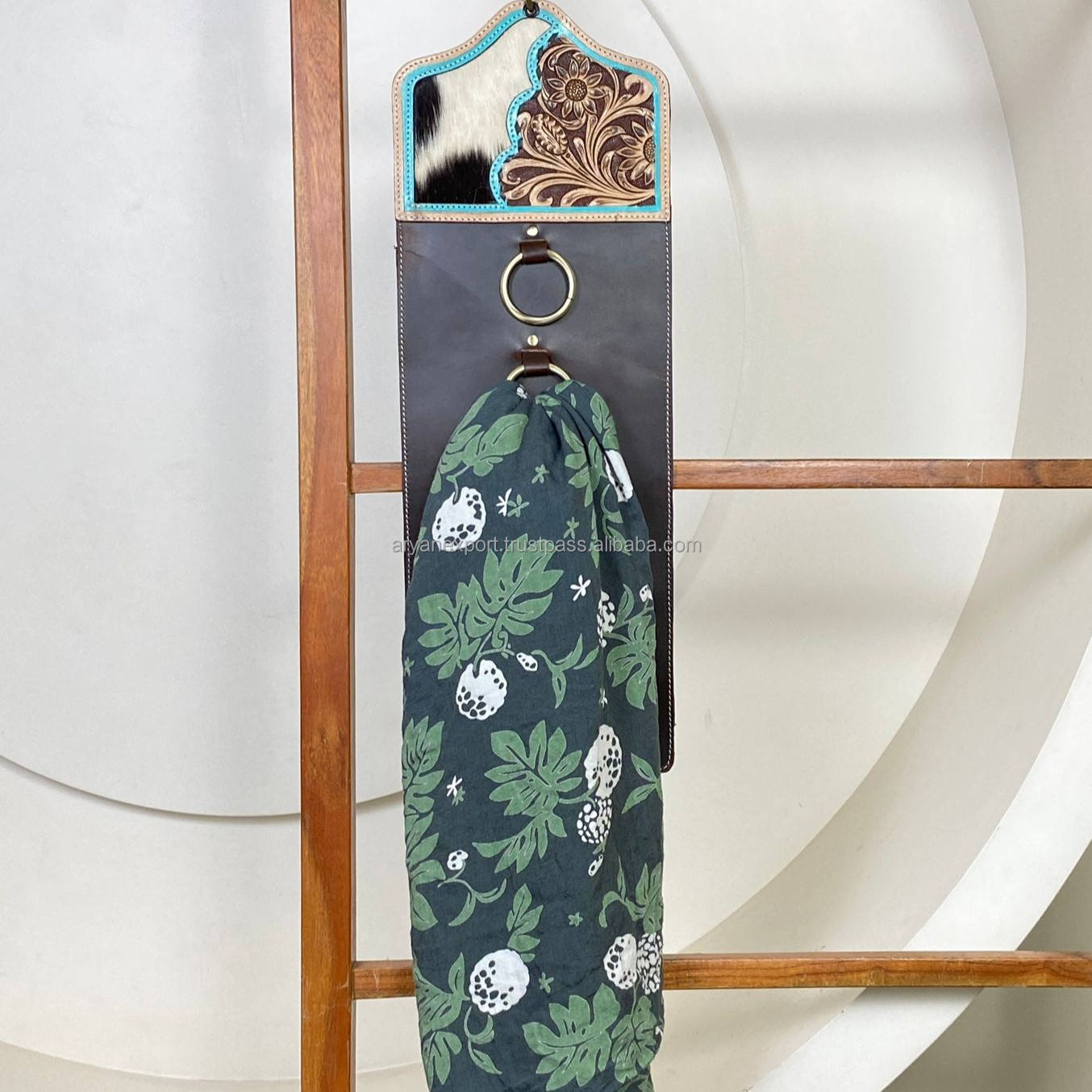 สีน้ำตาล