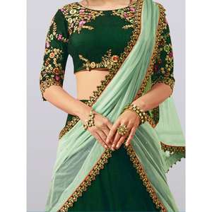 ชุดราตรีปัก lehenga choli สีเขียวเข้มเจิดจ้า - Product Image 2