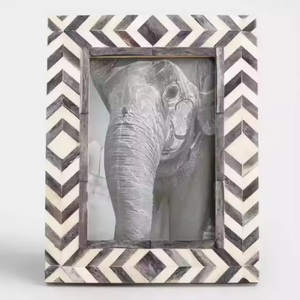 Marco de Fotos Personalizado Hecho a Mano con Incrustaciones de Hueso Azul, Diseño Curvo con Patrón Rectangular Indio, Disponible en Todos los Tamaños - Inspirado en Hueso - Product Image 6