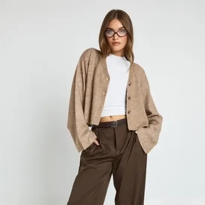 Stock usine Hiver Pull cardigan en laine cachemire pour femme, tricoté à fleurs au crochet, à manches longues - Product Image 2