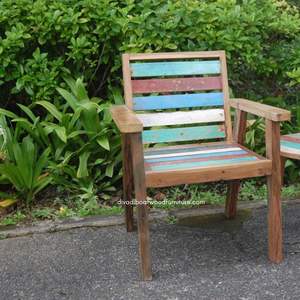 Chaise en bois de bateau récupéré couleur naturelle avec accoudoirs et dossier pour jardin, terrasse, extérieur et intérieur – Meuble démontable - Product Image 4