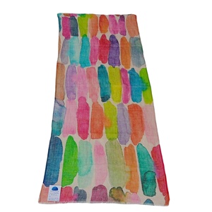 Écharpes de créateur 100% Modal Lin Motif imprimé numérique Texture extrêmement douce Écharpe pour femmes Design innovant au prix le plus bas - Product Image 1