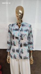 คอลเลคชั่นเสื้อเชิ้ตผ้าจอร์เจียต์สไตล์โมเดิร์นพิมพ์ลายแขนยาวทรงระฆังพร้อมระบายที่คอเสื้อแบบโปร่งใสสำหรับผู้หญิง - Product Image 3