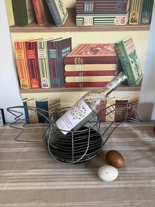 Vintage shape wire metal and plastic woven rattan chicken <b>egg</b> <b>storage</b> basket with carry handles - Product Image 2