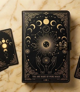 Diario de Cuero con Fases Lunares del Tarot Celestial - Cuaderno Mágico de Brujería, Inspirado en el Tarot, Diario Místico de la Luna, Libro de Escritura Espiritual - Product Image 1