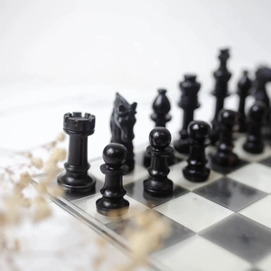 Échiquier Rectangulaire Rustique Poli Écologique ILAHI 100% Fait Main en Bois Pur Style Animalier/Amoureux Taille Personnalisée - Product Image 1