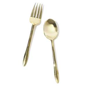 Juego de servidores de ensalada de metal texturizado, elaborado artesanalmente, para una colección de vajilla premium y presentación de cenas festivas. - Product Image 5