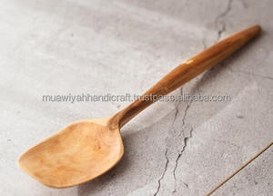 Venta de la mejor calidad en cuchara de madera Premium para cocinar cuchara de madera Premium utensilios de cocina hechos a mano a bajo precio - Product Image 4