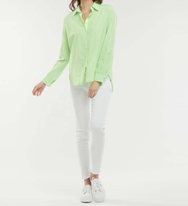 Camisa a Rayas con Aspecto Seersucker, Confeccionada en Algodón Texturizado, con una Silueta Favorecedora, Camisas para Mujer - Product Image 4