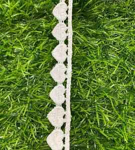 Dentelle GPO douce et souple, idéale pour les tenues de mariée, les robes de soirée et les vêtements. - Product Image 2