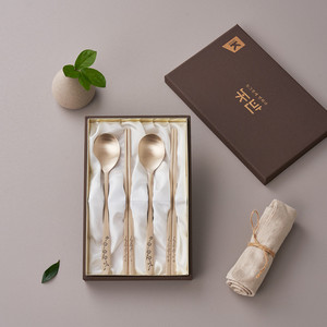Ensemble de cuillères et de baguettes coréennes traditionnelles NOBBAN à motif de fleurs de prunier pour cadeaux touristiques, vaisselle culturelle du patrimoine royal - Product Image 3