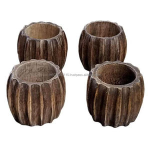 Ensemble rond de serviette en bois avec détails gravés pour décoration de table à manger de ferme vintage adaptée à toutes les occasions - Product Image 4