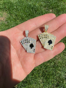 Colgante de Cartas de Póker Chapado en Oro con Incrustaciones de Cristal de Estrás, Diseño de 10 J Q K A, Estilo Hiphop, Unisex, para Regalo - Product Image 4