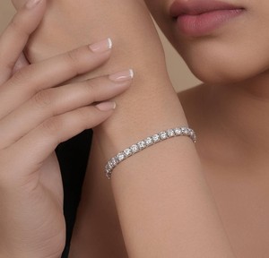 Pulsera de Moissanita de Oro Blanco de Lujo para Mujer, Estilo Tenis, Joyería Fina y Moderna - Product Image 1