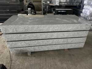 Monumentos de Granito: Elegante Monumento de Granito para Conmemorar a Seres Queridos - Product Image 2