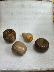 Fruits décoratifs en bois, décor en bois fait à la main, pomme en bois faite à la main, décor de fruits en bois, fruits personnalisés en bois rustique - Product Image 2