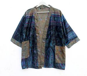 Kimono Vintage en Soie Cousu à la Main Kimono en Soie Indienne - Product Image 4