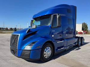 Tracteur routier diesel commercial 6x4, camion lourd pour le transport et la logistique internationales - Product Image 3