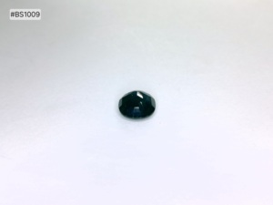 Zafiro Azul Africano de Grado 3A, Ovalado, Calentado, 4.69ct, con Tono Azul Intenso, Claridad Impecable, Gema Suelta, Apto para Joyería de Anillo - Product Image 4