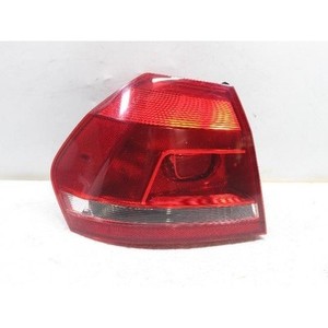 Luz Trasera Izquierda Usada para Passat 561945095G - Product Image 1