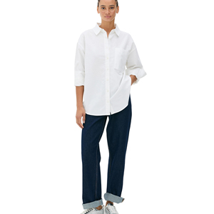 Chemise en coton blanc de qualité supérieure pour femmes - Haut décontracté à boutons surdimensionné - Product Image 1