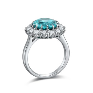 Anillo de cóctel para mujer con topacio azul ovalado y diamantes redondos con pavé floral, engaste de plata 925, estilo romántico - Product Image 3