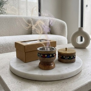 Mabkhara en résine arabe finition bois de santal pour décoration de luxe et diffuseur d'aromathérapie - Product Image 1