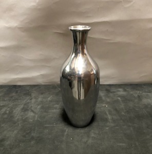 Sleek Metal Flower <b>Vase</b> Modern Narrow Neck <b>Decorative</b> <b>Vase</b> for Living Room Dining Table Home Decor and Gifting Use - Product Image 6