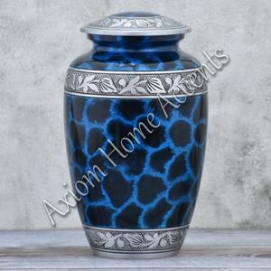 Elegante urna de cremación de aluminio hecha a mano con urna de tributo de diseño contemporáneo para seres queridos por Axiom Home Accents - Product Image 3