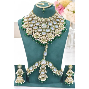 Conjunto de Joyería Nupcial Étnica Verde Real, Chapado en Oro Pesado, con Perlas Kundan, Gargantilla, Pendientes y Tikka, Hecho a Mano, de Alta Calidad y a la Moda - Product Image 1