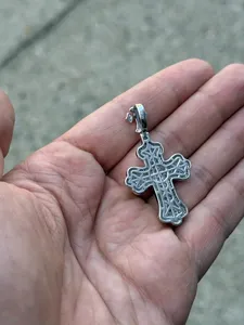 Custom Iced Out VVS Moissanite Criss Cross Pendant Christian Faith Pendant Religious Jewelry HipHop Pendant Rapper Bling Pendant - Product Image 2