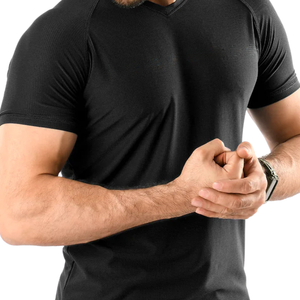 T-shirt de sport en maille noire à séchage rapide pour homme, extensible dans les 4 sens, anti-transpiration, coupe droite, pour la gym, l'entraînement et le sport - Product Image 3