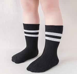 Chaussettes courtes pour hommes en Spandex/Coton tricotées unies, séchage rapide, respirantes, pour le sport estival, avec logo imprimé sur le bord en sérigraphie, noir et blanc - Product Image 2