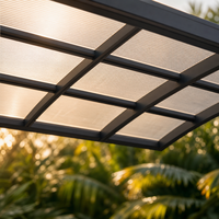 Abri de stationnement pour 2 voitures Angye, moderne et luxueux, personnalisé pour villa, avec toit en aluminium thermolaqué et auvent imperméable