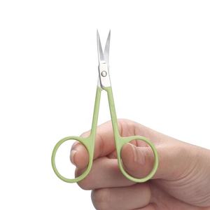 Ciseaux à cuticules à pointe fine pour le nettoyage détaillé des cuticules des ongles et l'élimination des peaux mortes - Product Image 6