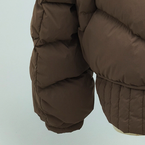 Veste matelassée courte pour femme avec col en fourrure de renard - Manteau d'hiver 90% duvet de canard blanc avec écharpe intégrée, respirant, chaud, à capuche, parka personnalisable - Product Image 6
