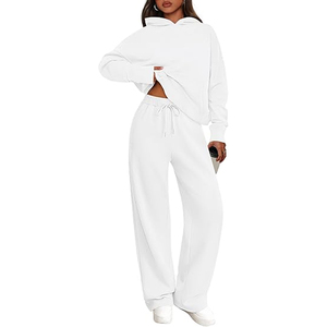 Conjunto de Sudadera con Capucha y Pantalones de Felpa Extra Grandes para Mujer, Chándal Informal de Invierno de Dos Piezas, Ropa de Salón, Estilo Urbano Moderno - Product Image 1