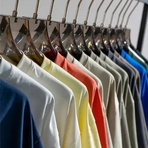 Camiseta Casual de Hombre, Cuello Redondo, Manga Corta, Corte Regular, Tejido de Punto, 100% Algodón, Color Sólido, Logotipo Frontal, Transpirable, Secado Rápido - Product Image 4