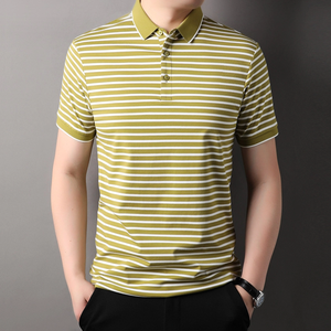 Polo en tricot à manches courtes rayé pour homme, coupe décontractée, motif blanc et noir, design boutonné - Product Image 4