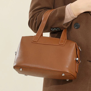 Bolso Bandolera de Cuero Vacuno Genuino Retro para Mujer, con Logotipo Personalizado al por Mayor, para Chicas con Estilo, Gran Capacidad, con Cierre, 2026 - Product Image 4