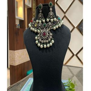 ชุดสร้อยคอพร้อมต่างหูประดับพลอยคุณภาพพรีเมียมชุบเงิน ดีไซน์หรูหราสำหรับผู้หญิง เหมาะสำหรับงานปาร์ตี้ - Product Image 2